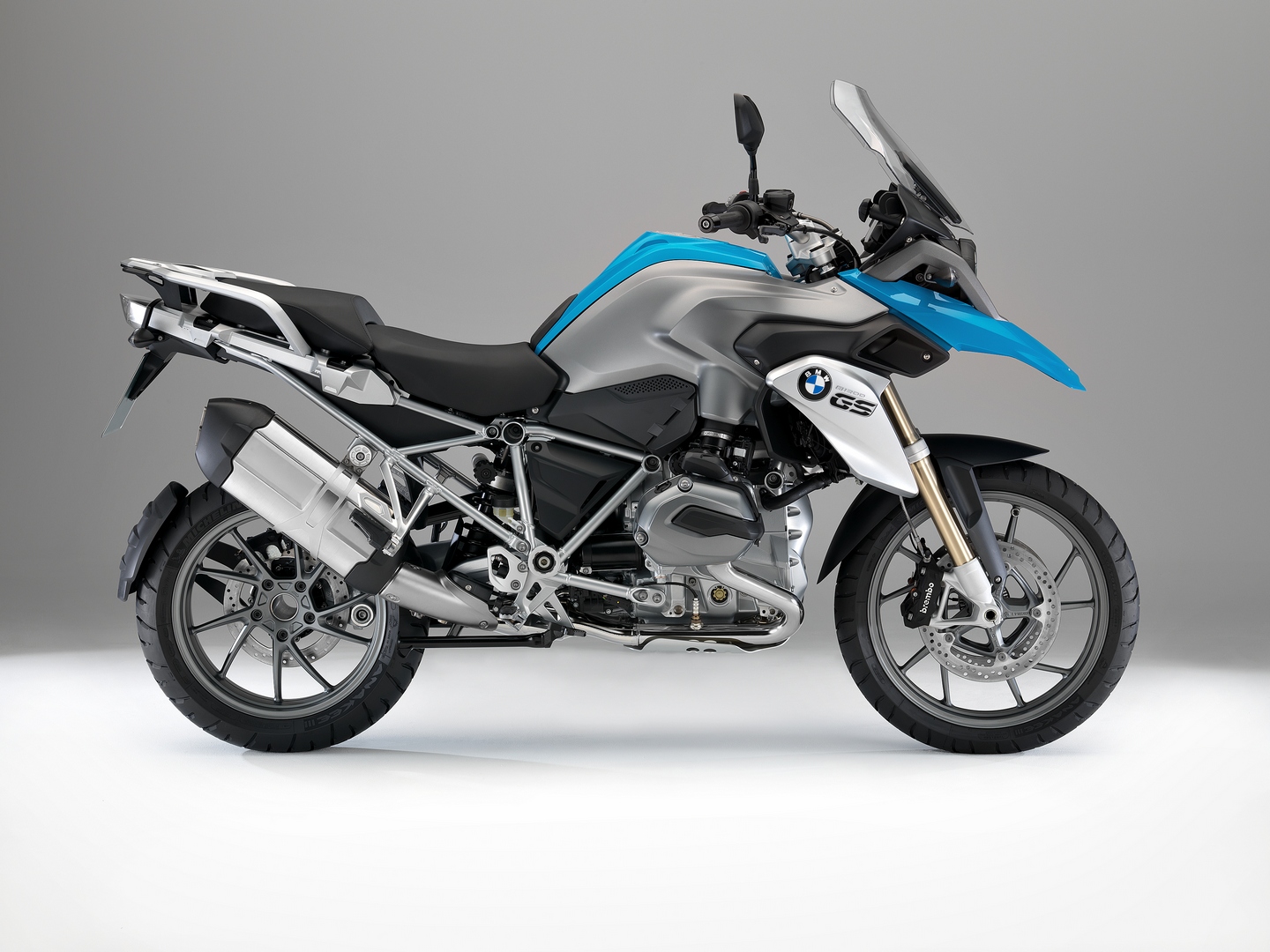 the-liquid-cooled-bmw-r1200gs-receives-good-design-award-75143_1.jpg